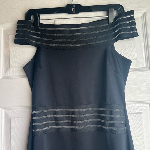 Venus long black mermaid dress sz 6 - Picture 3 of 8